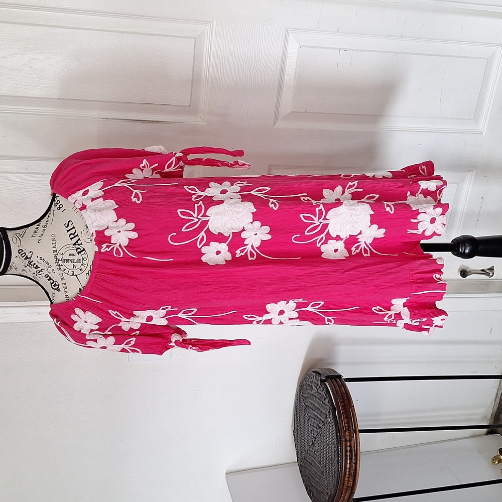 LIV Anthropologie Boho Peasant Dress Embroidery Floral Hot Pink Fuchsia M Medium